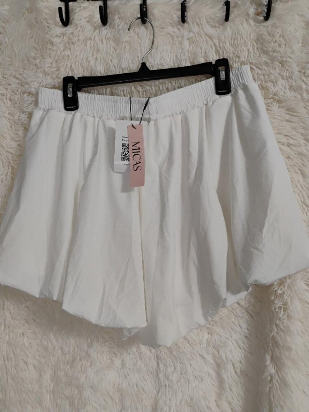 Micas White Ruched Balloon Shorts 2X NWT
